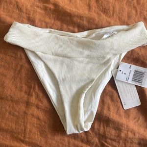L space Veronica bottom white size small
